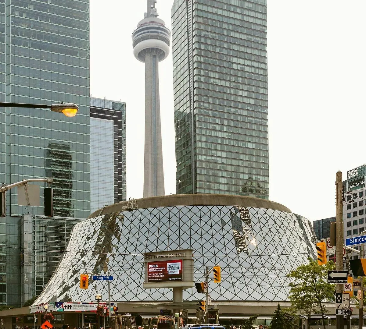 Quickstay - Upscale 3-Bedroom With Gorgeous Lake View Toronto 4*,  Canada