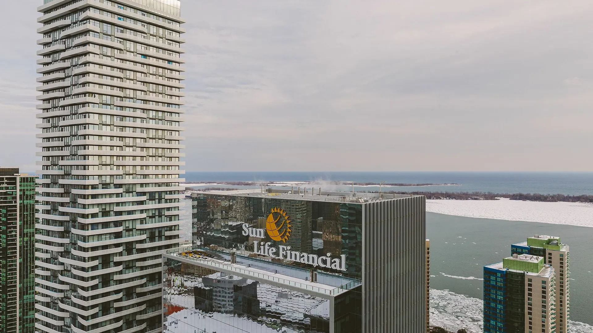 Hotel Quickstay - Upscale 3-Bedroom With Gorgeous Lake View Toronto